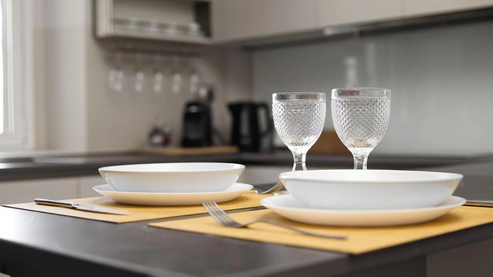 Navigli, 90 Square Meters, Free Parking Ripa Ticinese Apartment Milan