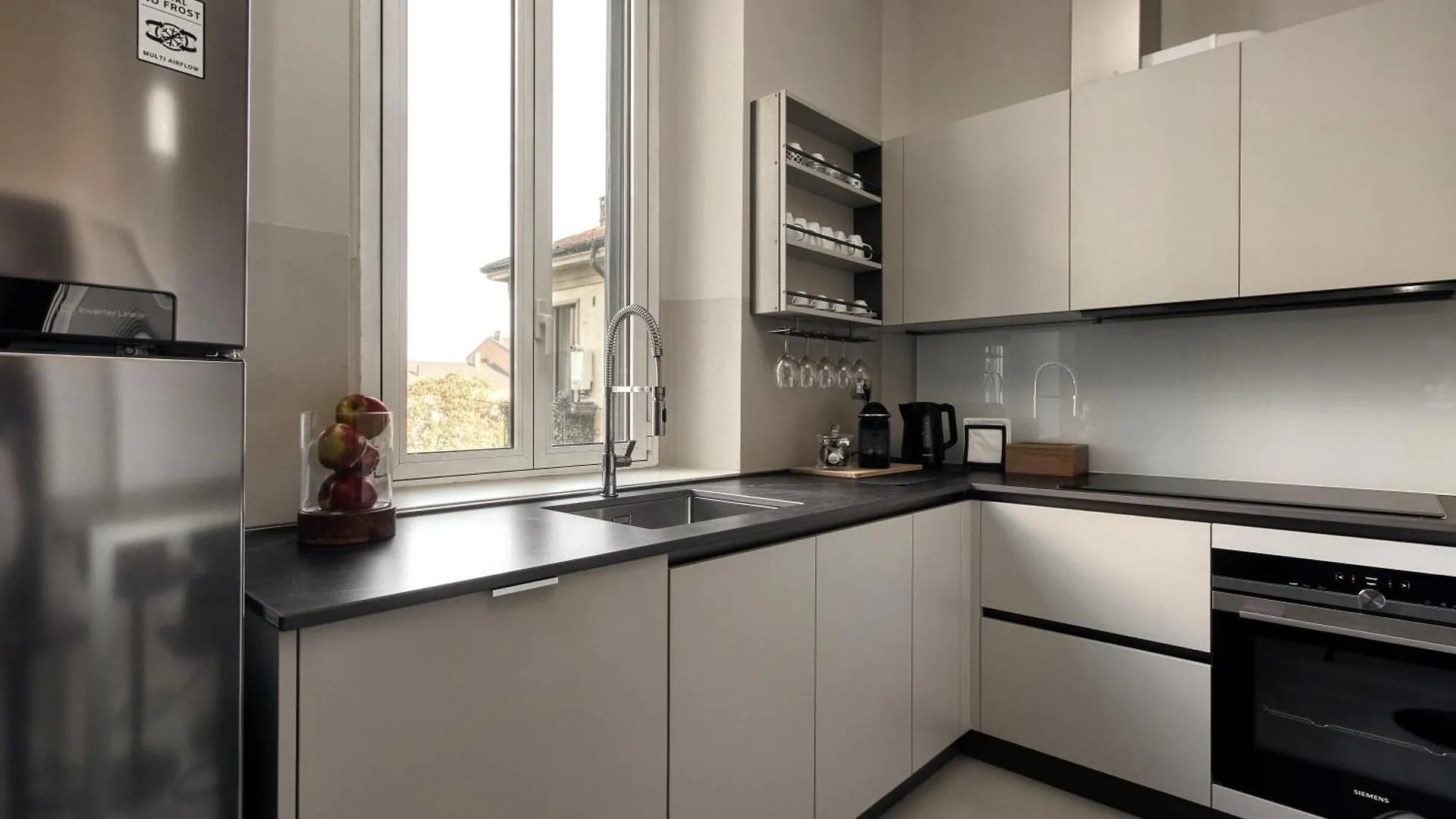 Navigli, 90 Square Meters, Free Parking Ripa Ticinese Apartment Milan 0*,  Italy